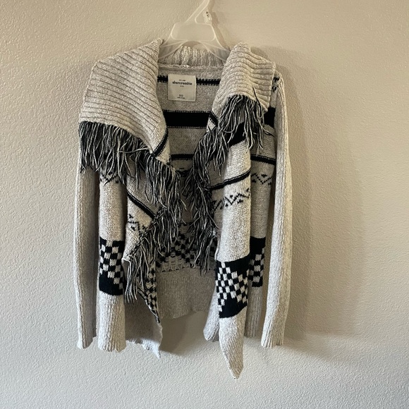 Abercrombie Kids Open Sweater - Picture 5 of 7